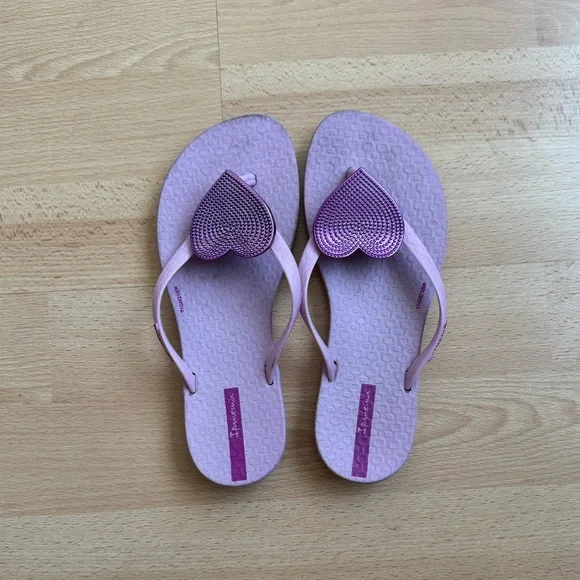 Ipanema Flip Flops - Picture 2 of 7